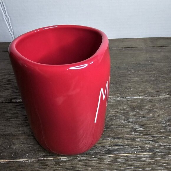 Rae Dunn Artisan Muah! Red Valentine's Day Mug Coffee Tea Cocoa 2021 Magenta - Picture 6 of 8